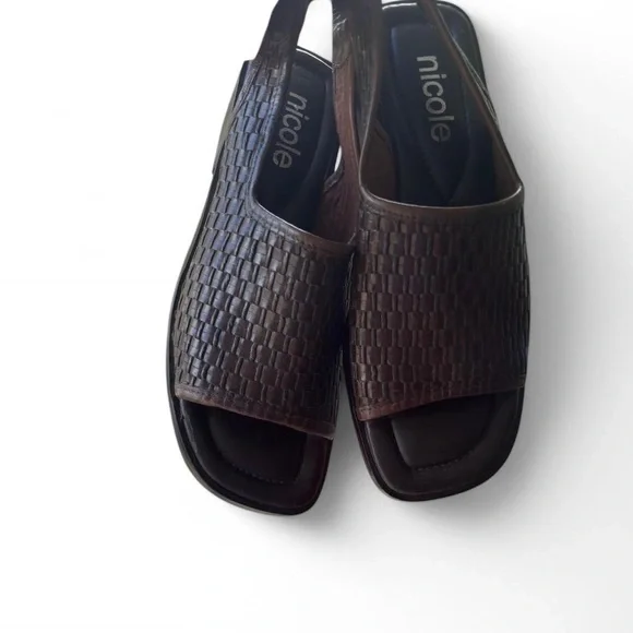 Vintage 90’s Nicole Brown leather Woven Sandals